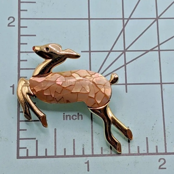 Liz Claiborne Christmas Brooch Pin Vintage Deer Rudolf MOP Crackle Estate - Picture 4 of 7